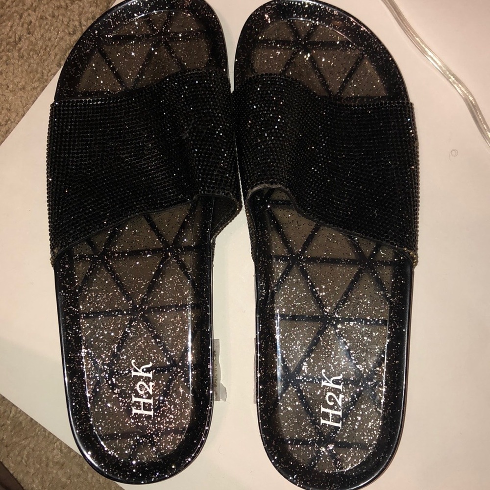 Slides/Slippers - Picture 6 of 7